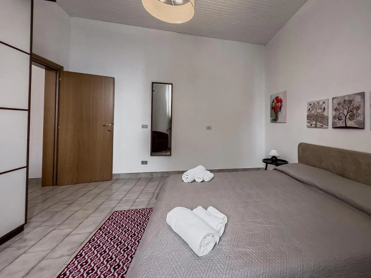 Realkasa Carracci Apartment Bologna