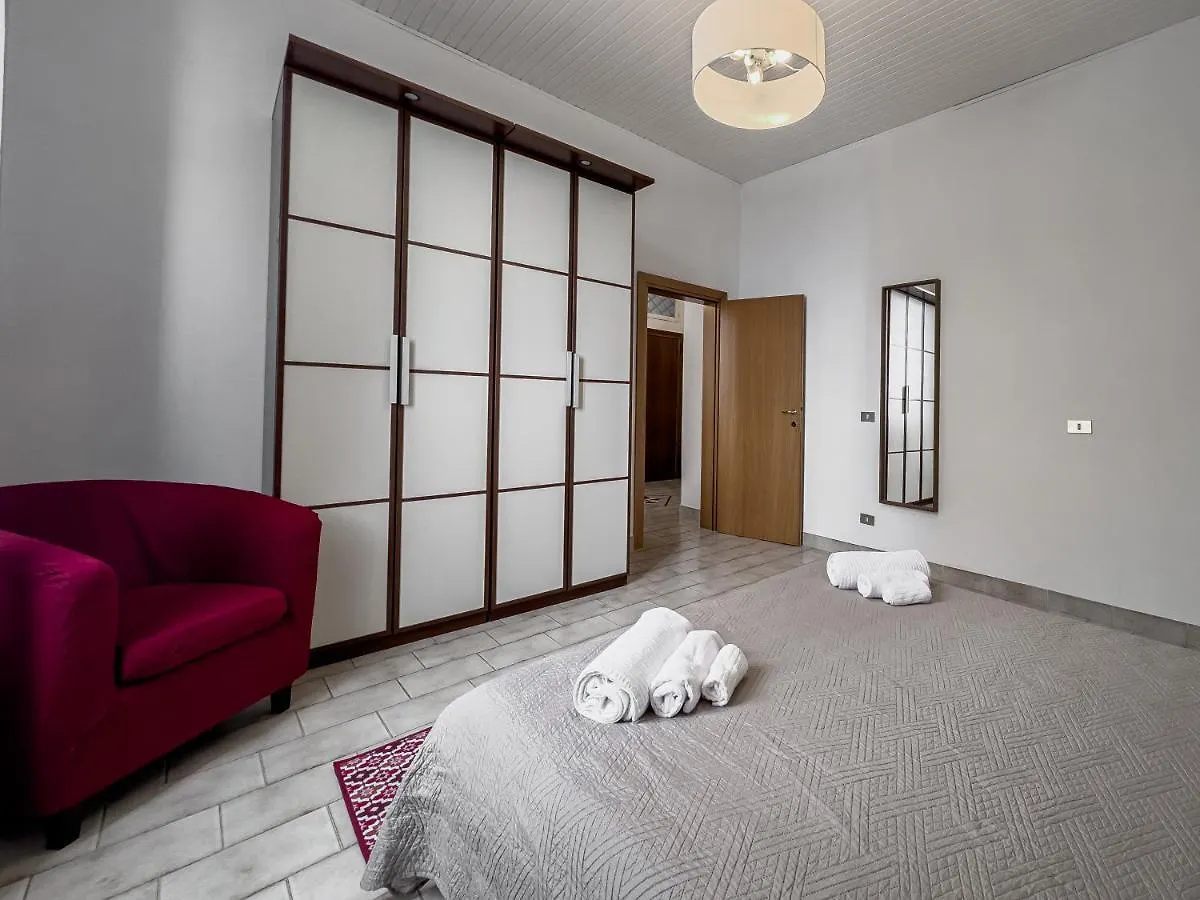 Realkasa Carracci Apartment Bologna 0*,  Italy
