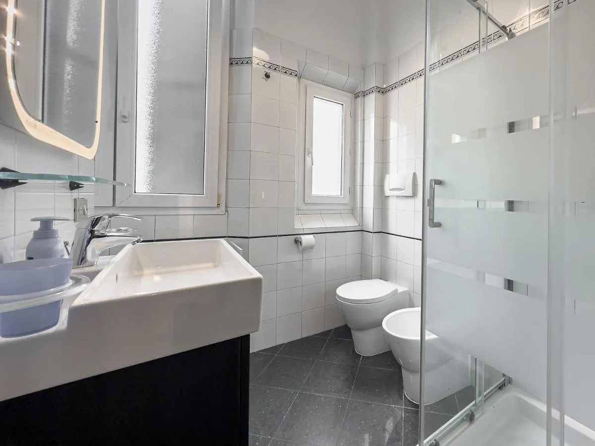 Realkasa Carracci Apartment Bologna